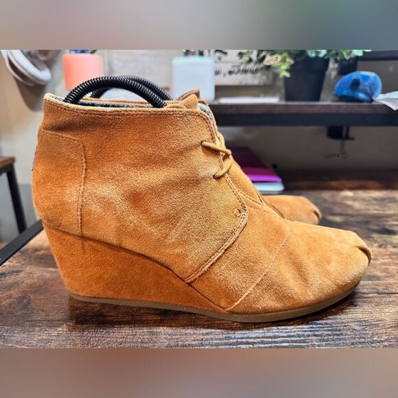 Toms Tan Wedge Booties Size 11 - Picture 1 of 11